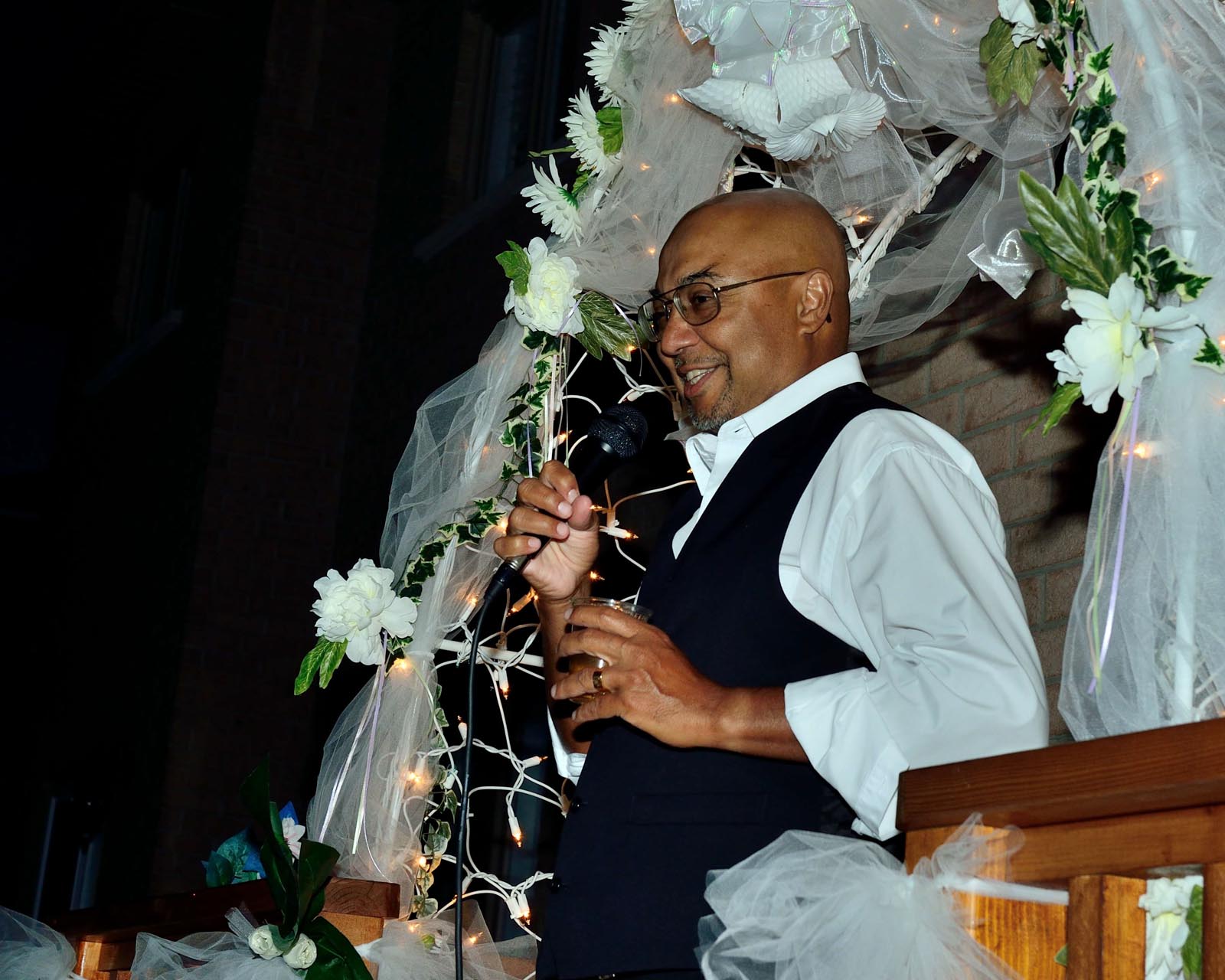 EV12_J&G_1WED_264.jpg